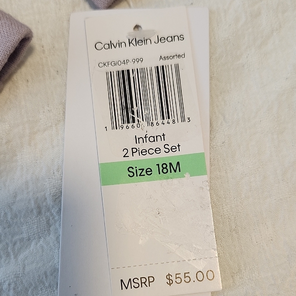 Calvin Klein Jeans Lilac Baby Set - Picture 8 of 8